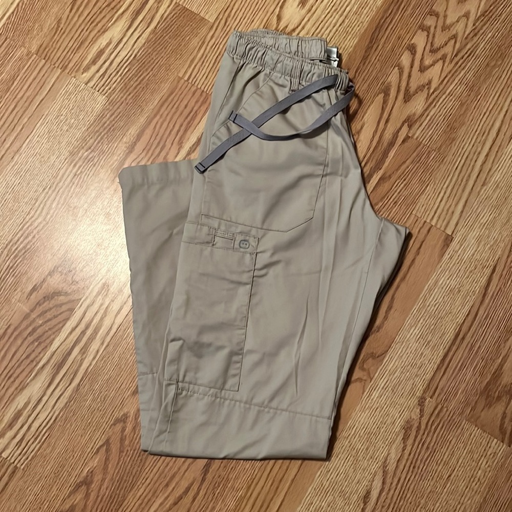 Wonder wink scrub bottoms